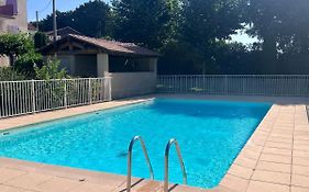 Appartement T2 Avec Jardin Prive, Piscine Et Barbecue